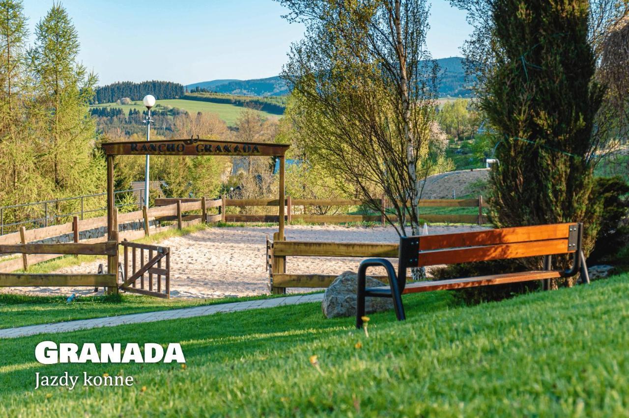 Granada Pensjonat & Spa 두슈니키 즈드로지 외부 사진