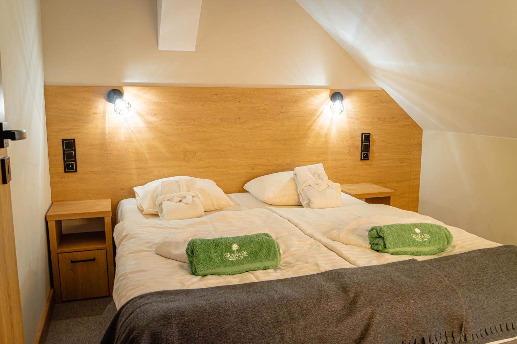 Granada Pensjonat & Spa 두슈니키 즈드로지 외부 사진